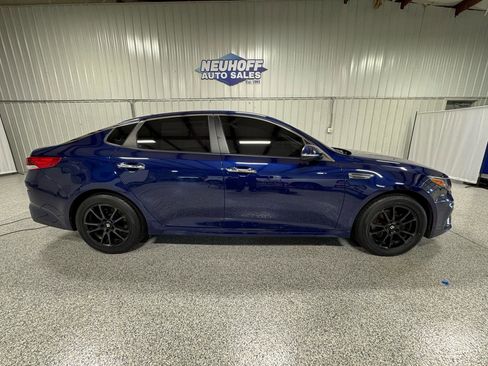 Used 2020 Kia Optima LX FWD image 1