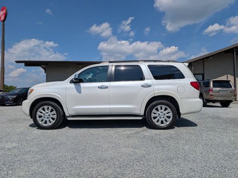 Used 2013 Toyota Sequoia Platinum RWD image 11