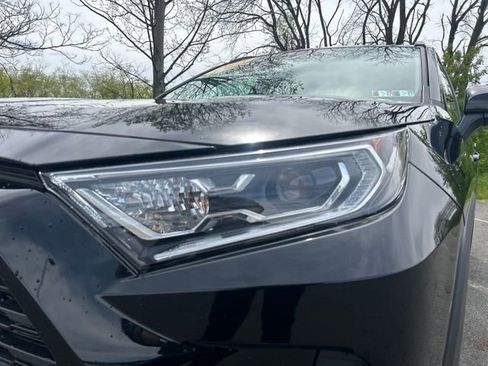 Used 2021 Toyota RAV4 XLE w/ Convenience Package AWD/4WD image 32