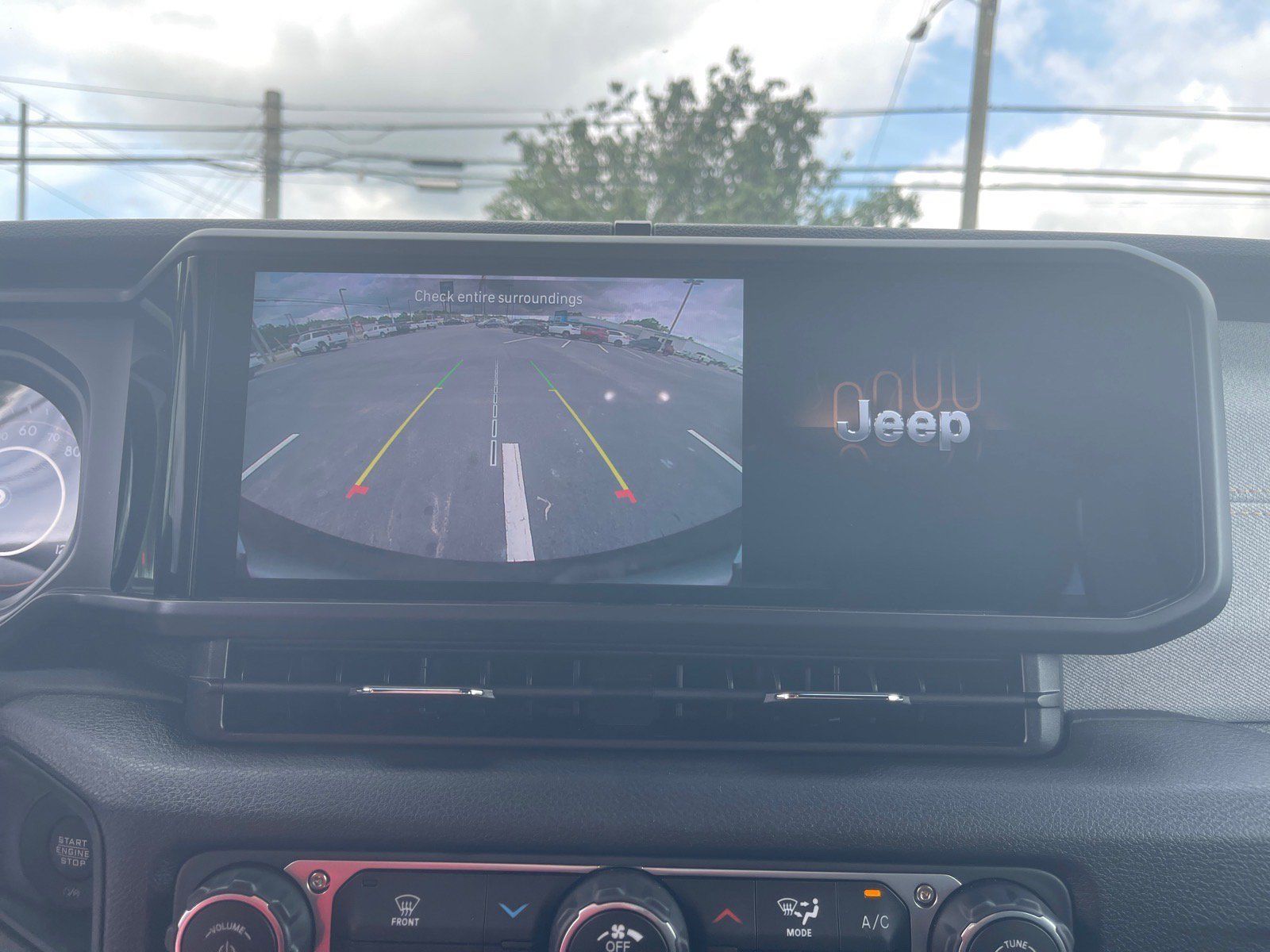 Used 2025 Jeep Wrangler Unlimited Sport AWD/4WD image 6
