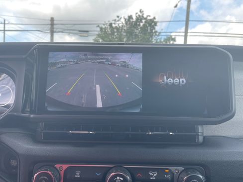 Used 2025 Jeep Wrangler Unlimited Sport AWD/4WD image 6