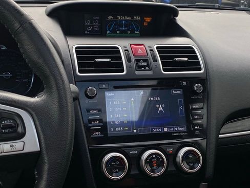 Used 2018 Subaru Forester 2.5i Touring AWD/4WD image 14