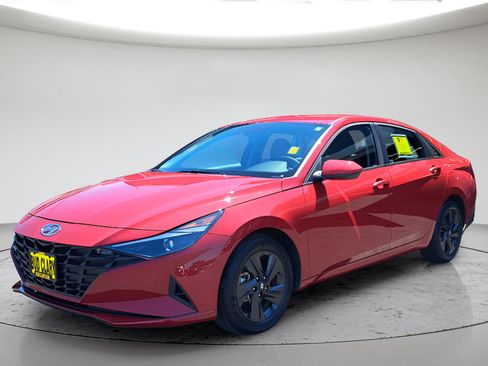 Used 2021 Hyundai Elantra SEL FWD image 7