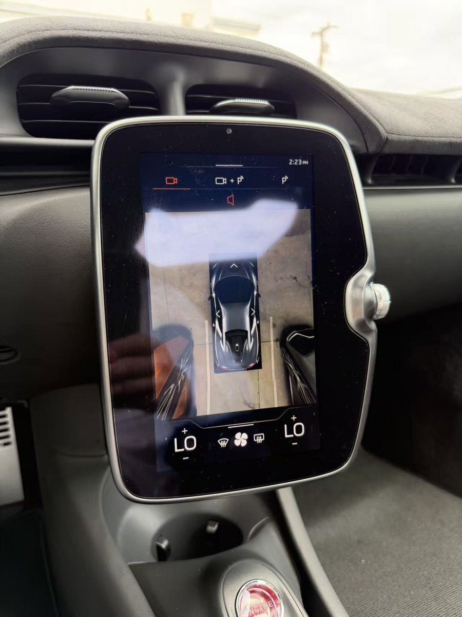 Used 2023 McLaren Artura RWD image 12