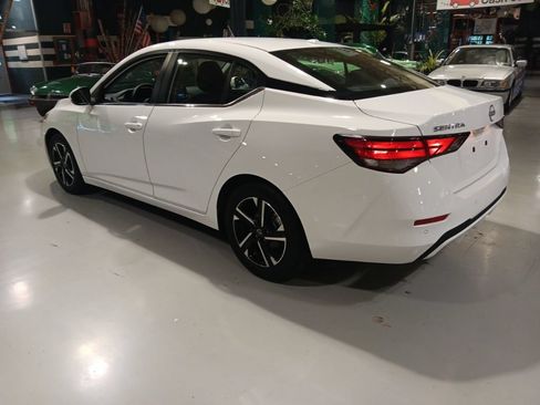 Used 2025 Nissan Sentra SV FWD image 11