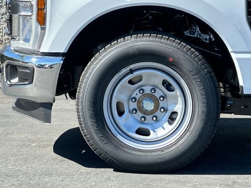 New 2026 Ford F350 XL w/ XL Chrome Package image 23