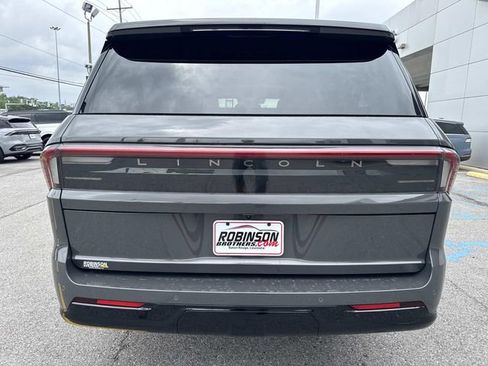New 2026 Lincoln Navigator L Black Label AWD/4WD image 4