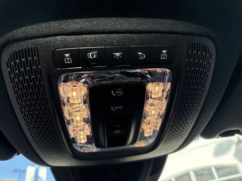 Used 2025 Mercedes-Benz GLS 450 4MATIC image 22