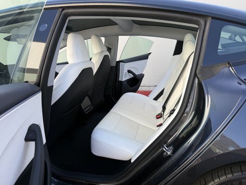 Used 2025 Tesla Model 3 RWD image 15