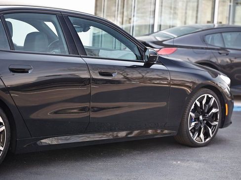 Used 2024 BMW 530i 530i w/ M Sport Package image 8