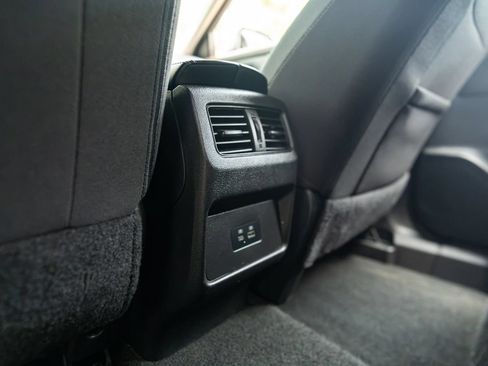 Used 2023 Nissan Rogue SV AWD/4WD image 27