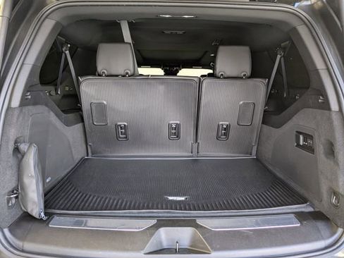 Used 2023 Cadillac Escalade ESV Premium Luxury AWD/4WD image 14