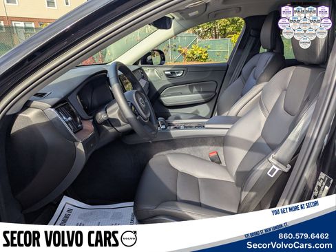 Certified 2023 Volvo XC60 B5 Plus image 8
