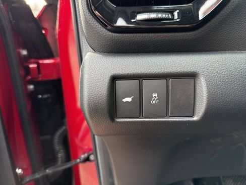 Certified 2025 Honda Pilot Touring image 25