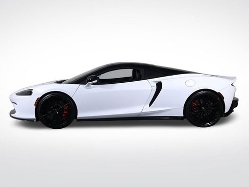 Used 2023 McLaren GT RWD image 2