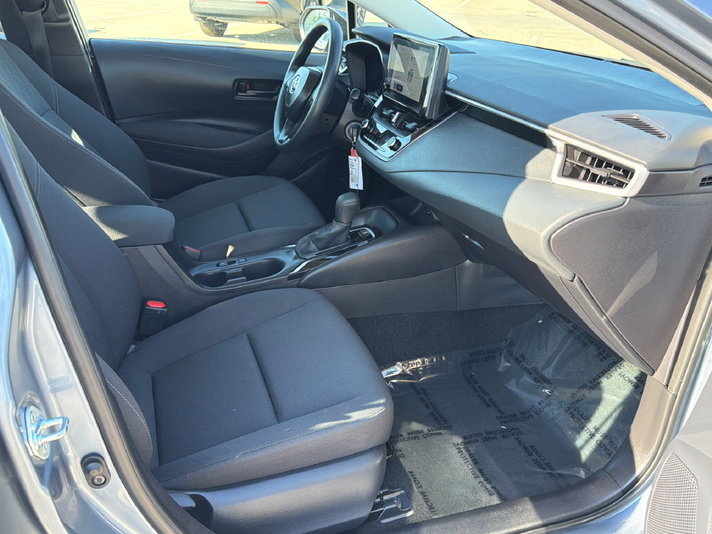 Used 2026 Toyota Corolla LE FWD image 8