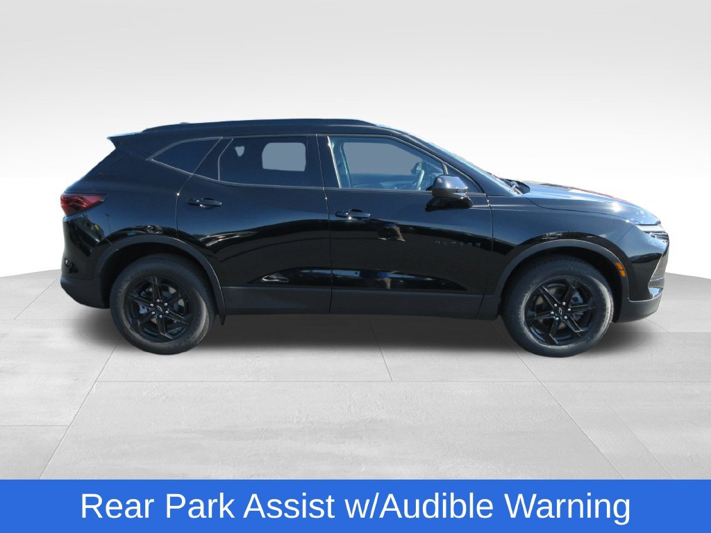 Used 2024 Chevrolet Blazer LT w/ Convenience Package FWD image 6