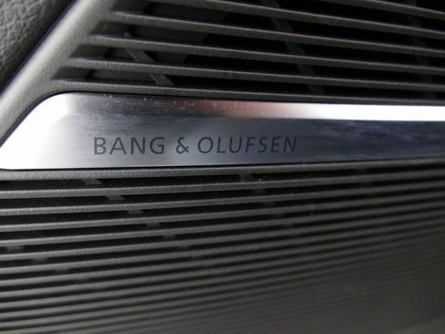 Certified 2025 Audi Q7 2.0T Premium Plus image 12