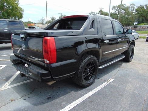 Used 2007 Cadillac Escalade EXT w/ Information Package AWD/4WD image 7