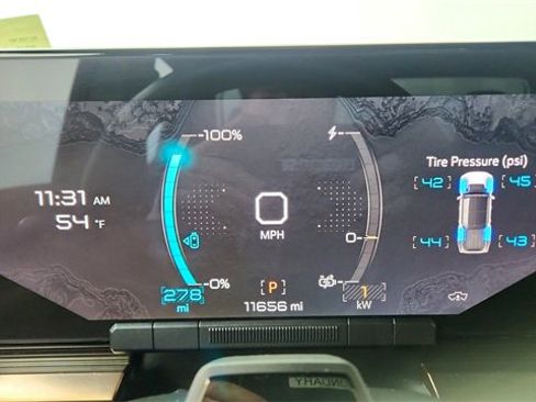 Used 2024 GMC Hummer EV 3X w/ LPO, Illumination Package image 36