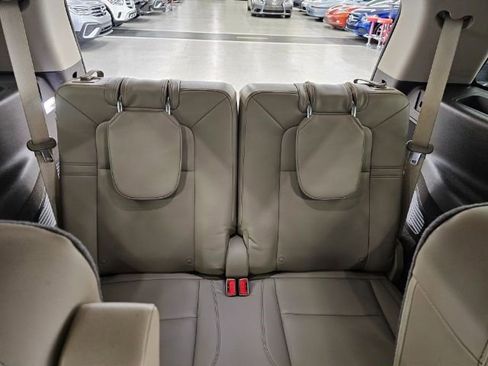 Used 2023 Lincoln Aviator AWD w/ Premium Package image 35