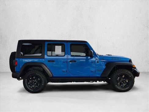 Used 2023 Jeep Wrangler Unlimited w/ Cold Weather Group AWD/4WD image 4