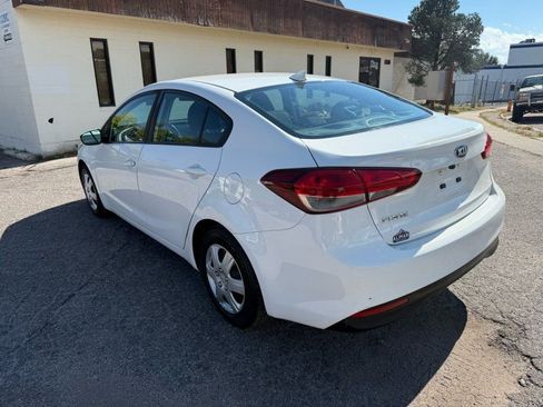 Used 2017 Kia Forte LX image 5