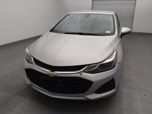 Used 2019 Chevrolet Cruze LT image 15