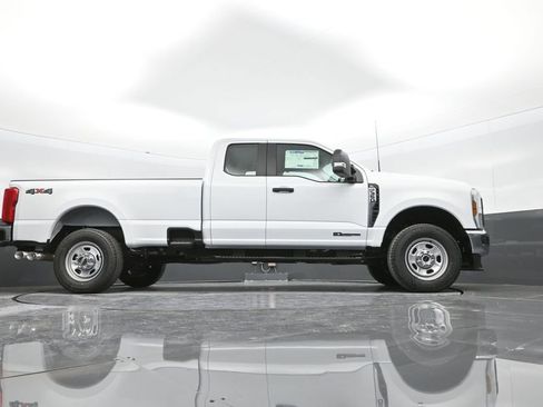 New 2026 Ford F350 XL w/ XL Chrome Package image 61