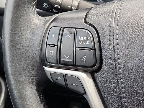 Certified 2019 Toyota Highlander XLE AWD/4WD image 23