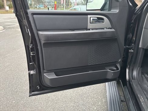 Used 2013 Ford Expedition Limited image 15