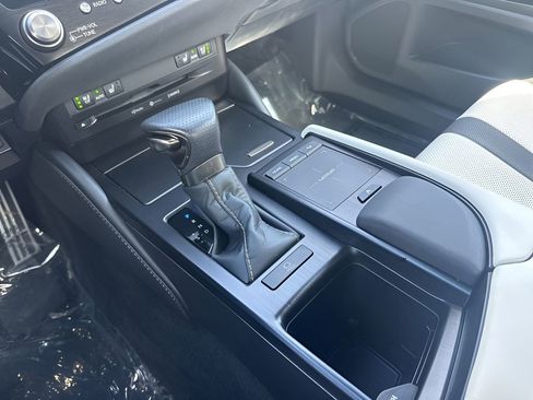 Used 2022 Lexus ES 350 F Sport image 18