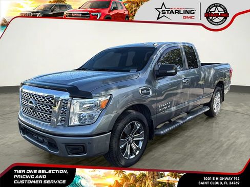 Used 2017 Nissan Titan SV RWD image 1