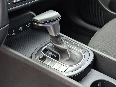 Used 2025 Hyundai Kona SEL AWD/4WD image 13