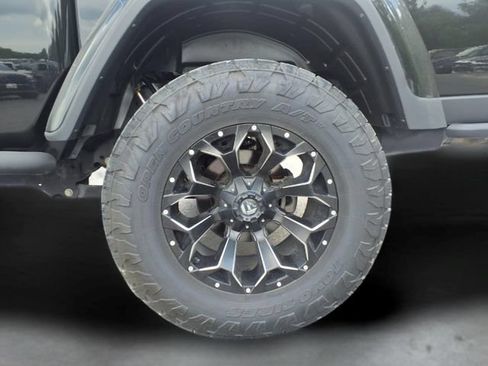 Used 2020 Jeep Gladiator Rubicon AWD/4WD image 10