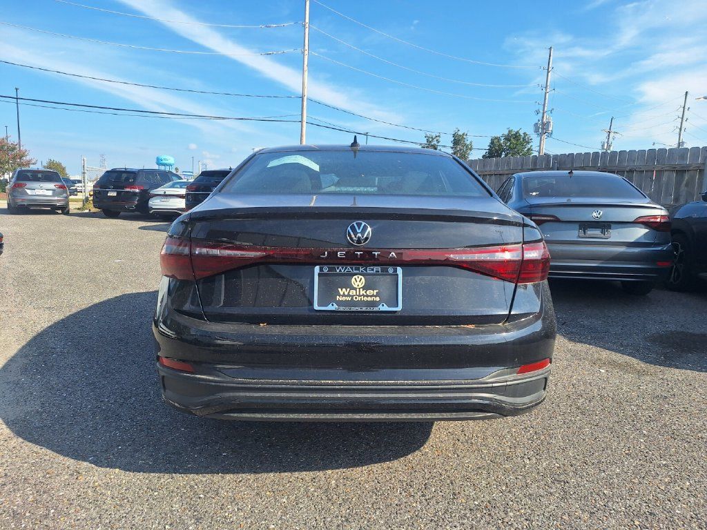 Used 2026 Volkswagen Jetta Sport FWD image 3