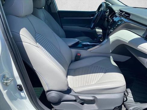 Used 2020 Toyota Camry SE w/ Audio Package FWD image 28