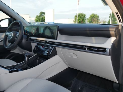 Used 2025 Hyundai Tucson SEL FWD image 23