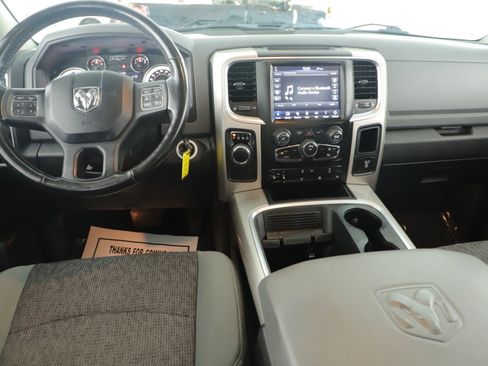 Used 2020 RAM 1500 Classic SLT w/ Luxury Group image 21