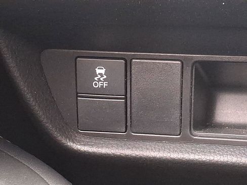 Certified 2023 Honda HR-V LX image 26