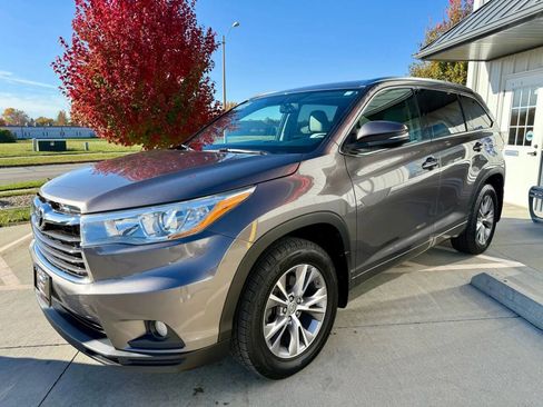 Used 2015 Toyota Highlander XLE image 4
