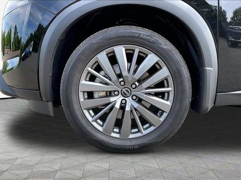 Used 2025 Nissan Pathfinder SL w/ SL Premium Package FWD image 23