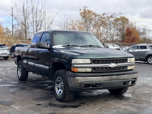 Used 2002 Chevrolet Silverado 1500 4x4 Extended Cab image 2