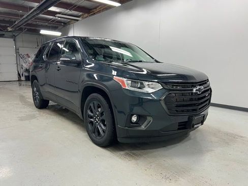 Used 2021 Chevrolet Traverse RS image 3