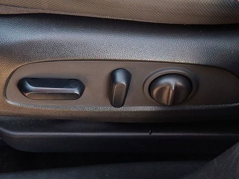 Used 2023 Chevrolet TrailBlazer RS w/ Convenience Package image 26