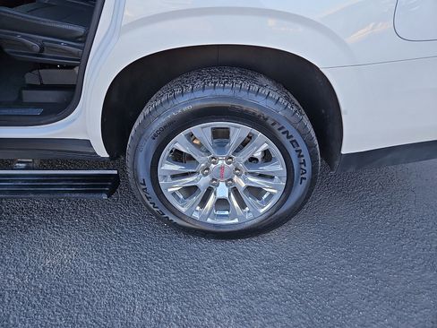 Used 2024 GMC Yukon Denali image 7