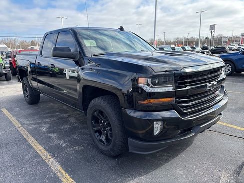 Used 2018 Chevrolet Silverado 1500 LT w/ Midnight Edition image 1