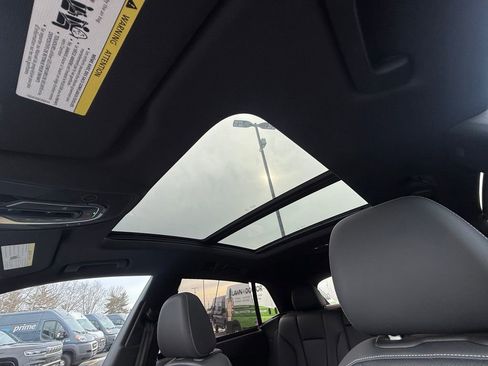 Used 2021 Audi Q8 Prestige w/ Prestige Package image 29