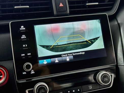Used 2019 Honda Insight Touring image 3