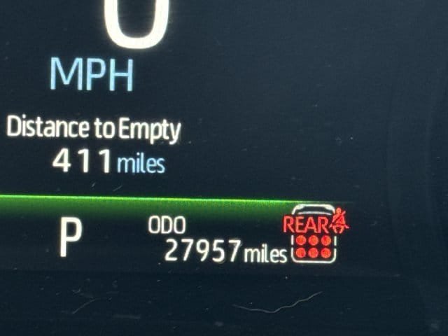 Certified 2025 Toyota Sienna XLE FWD image 16